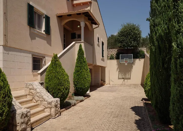 Villa Clara In With Pool Kožino