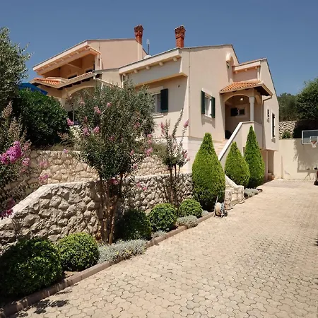 Vila Beautiful Clara With A Swimming Pool In Ko Ino Near The Sea *
