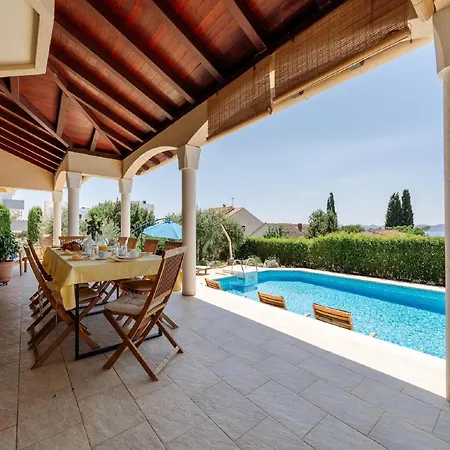 Beautiful Clara With A Swimming Pool In Ko Ino Near The Sea Vila *