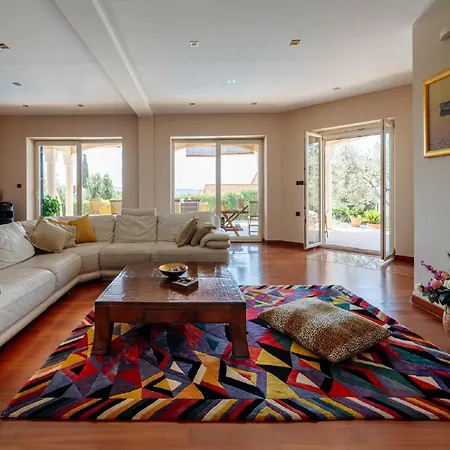 Clara In With Pool Кожино